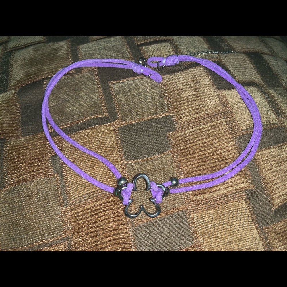 Choker necklace
